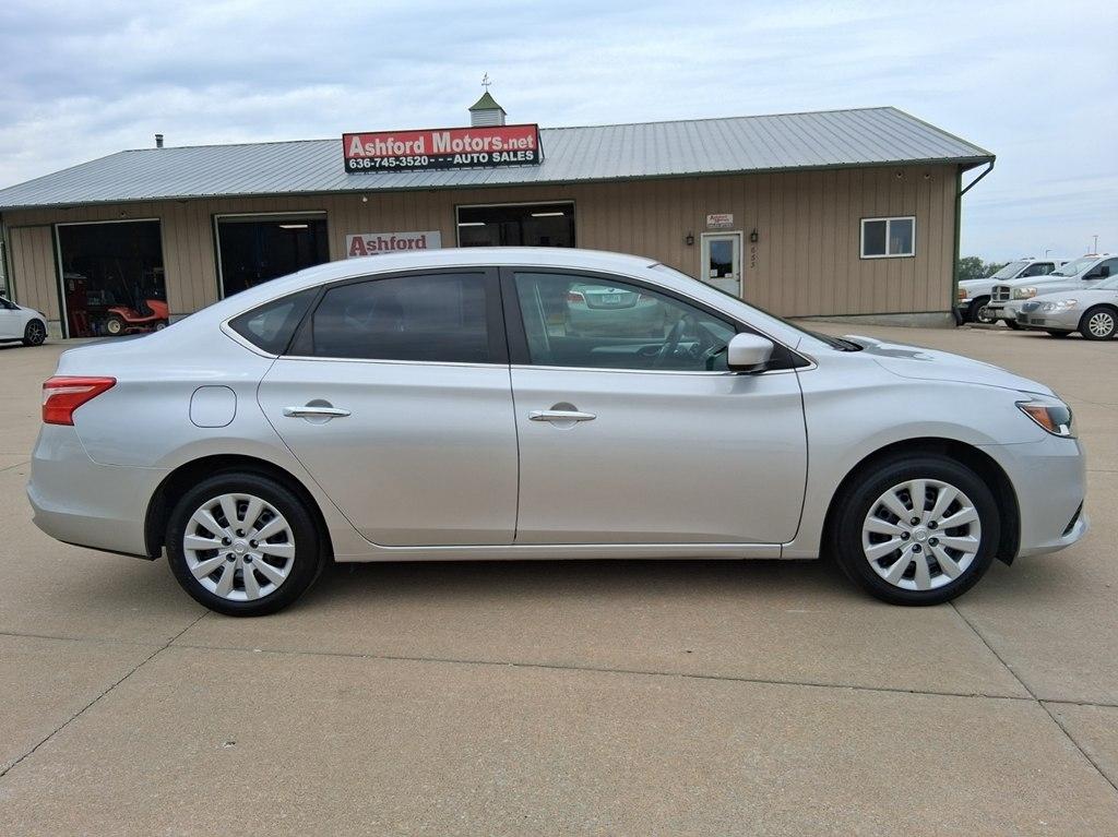 Nissan Sentra S CVT 2017