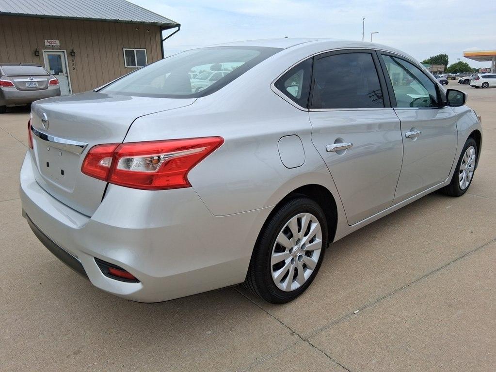 Nissan Sentra S CVT 2017