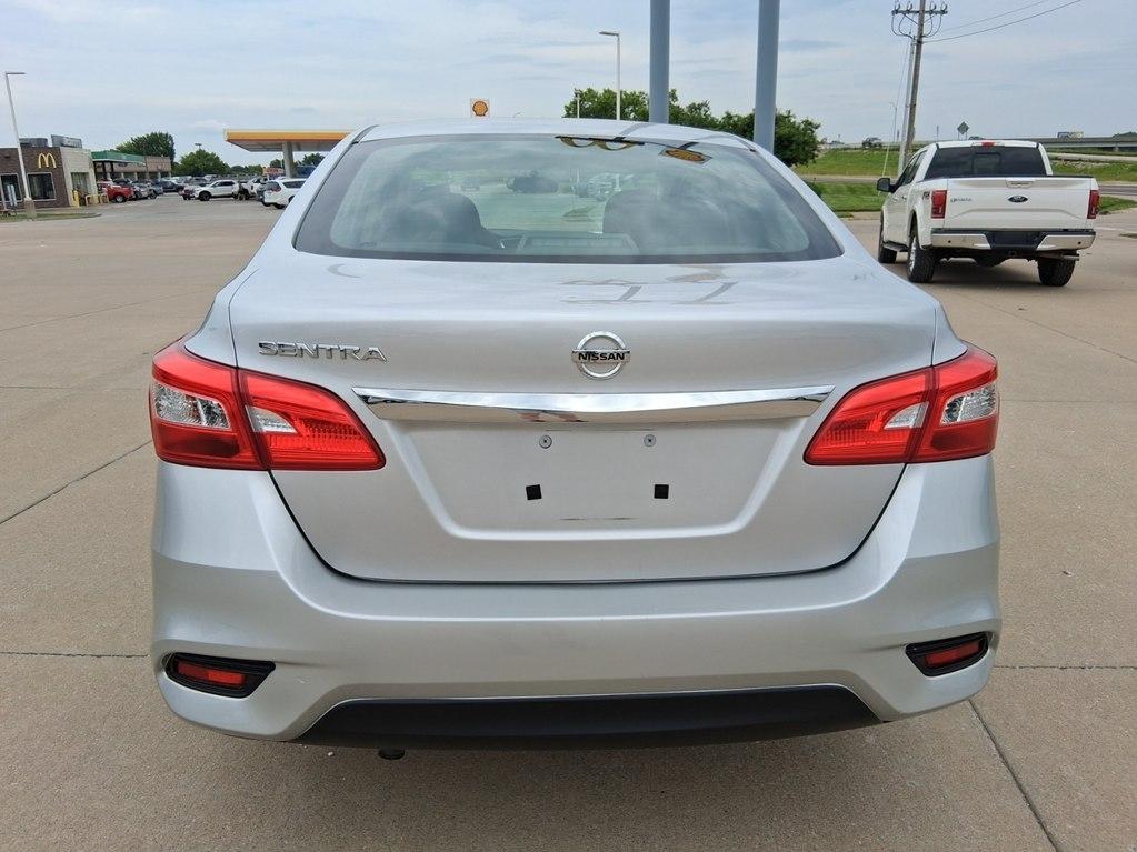 Nissan Sentra S CVT 2017
