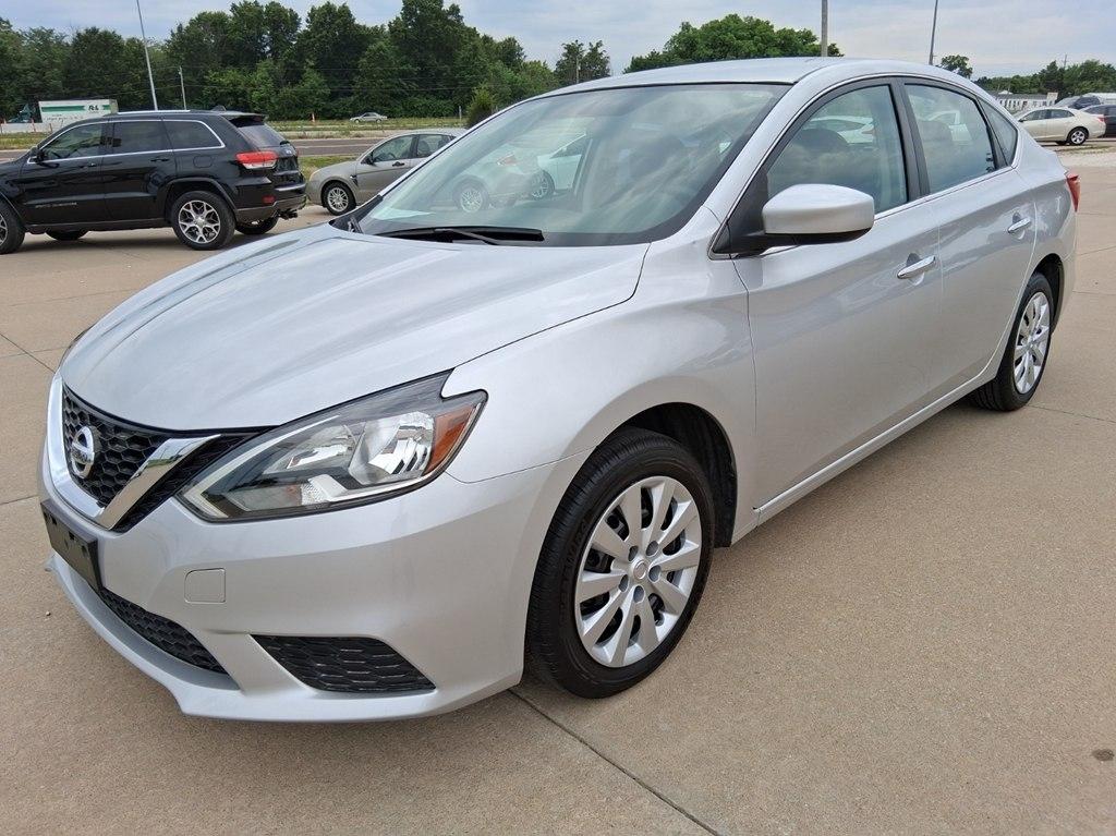 Nissan Sentra S CVT 2017