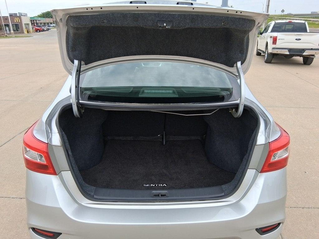 Nissan Sentra S CVT 2017