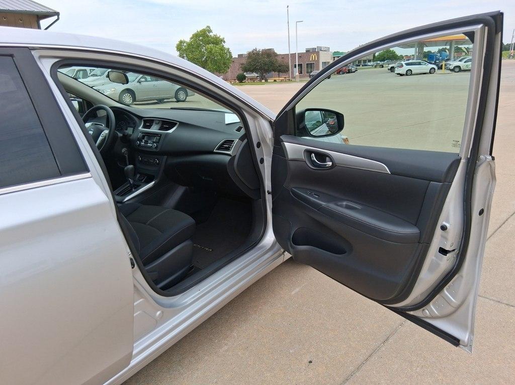 Nissan Sentra S CVT 2017