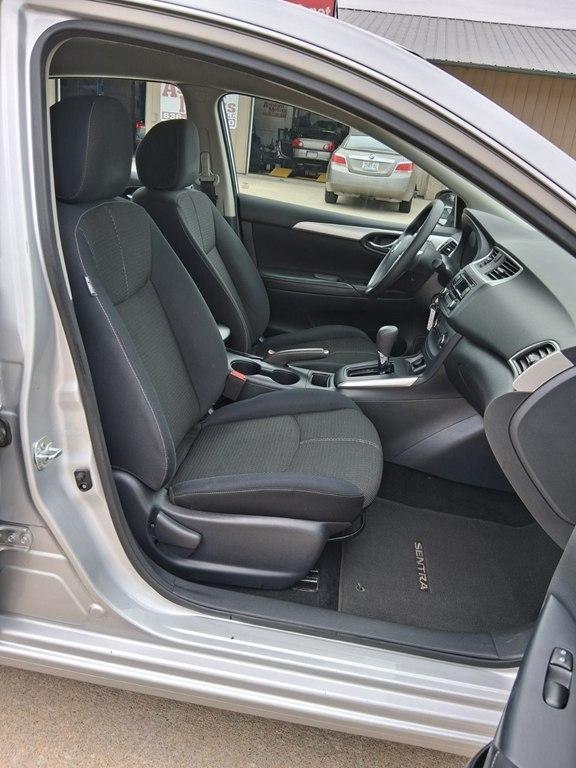 Nissan Sentra S CVT 2017