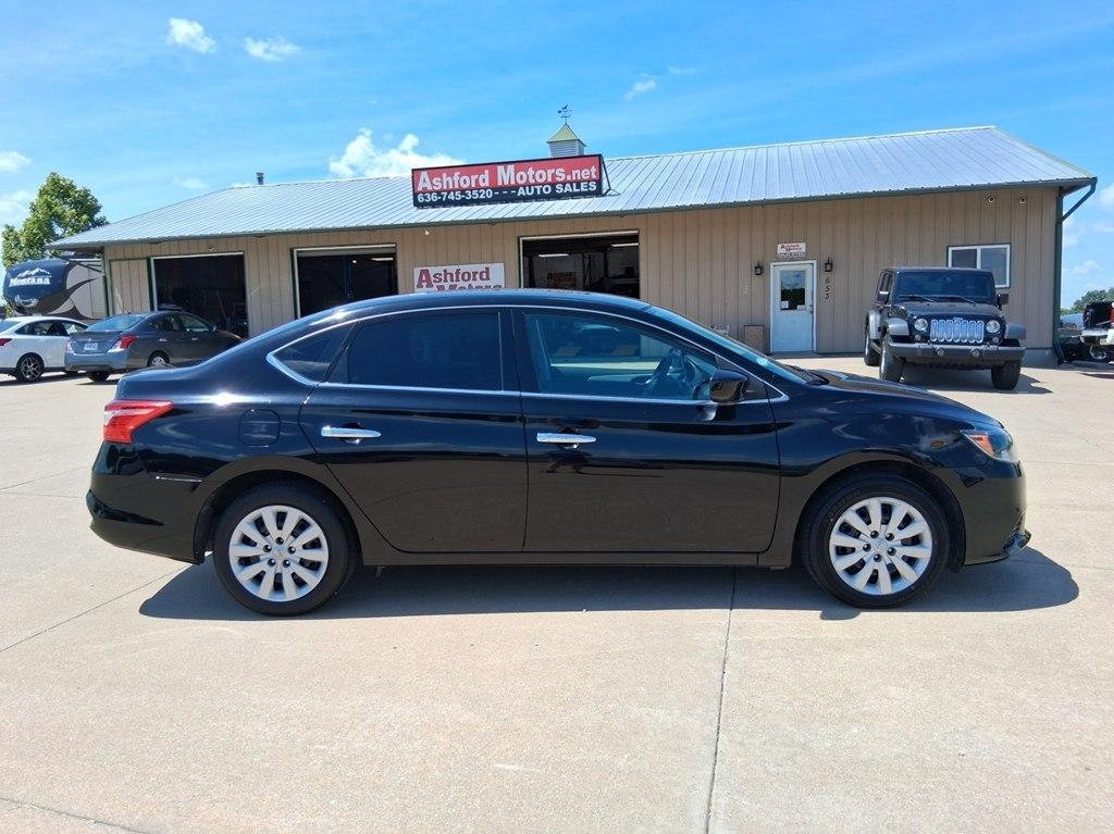 Nissan Sentra S CVT 2019