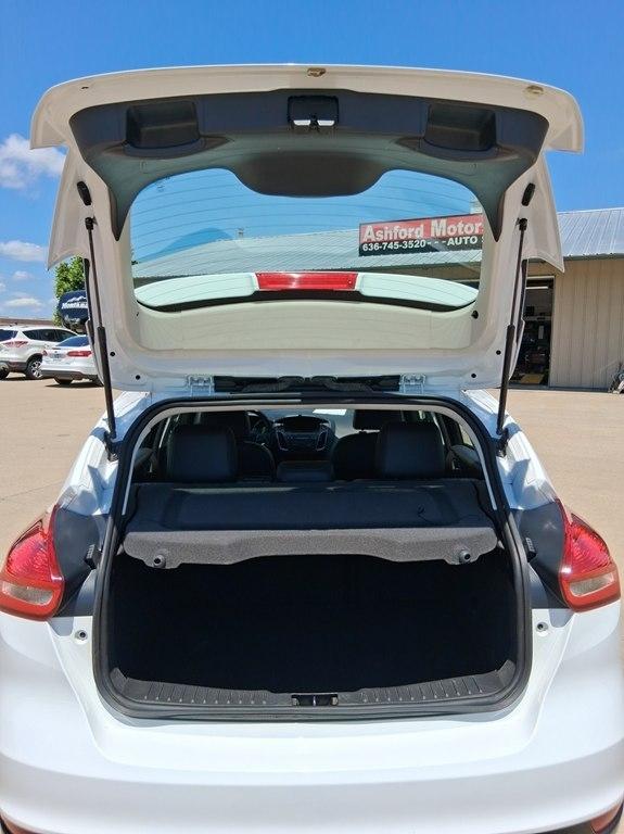 Ford Focus 5dr HB SE 2015