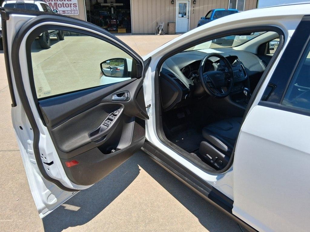Ford Focus 5dr HB SE 2015