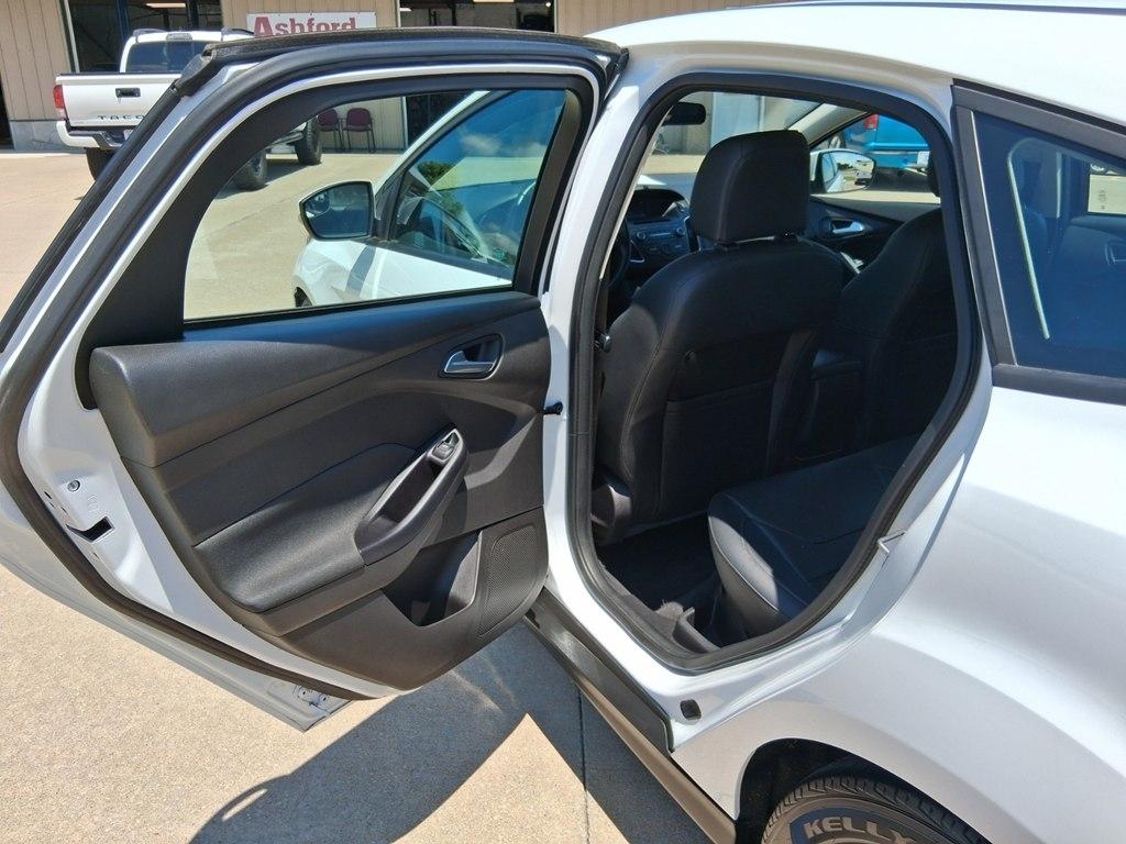 Ford Focus 5dr HB SE 2015