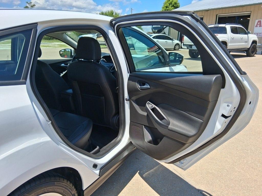 Ford Focus 5dr HB SE 2015