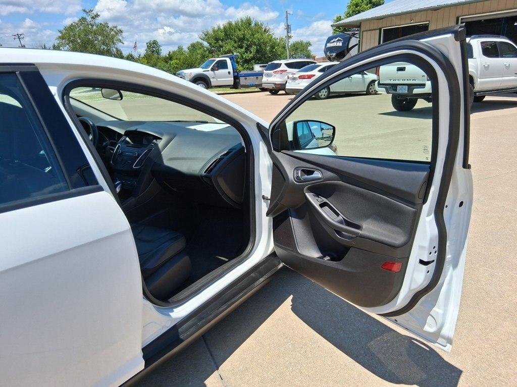 Ford Focus 5dr HB SE 2015