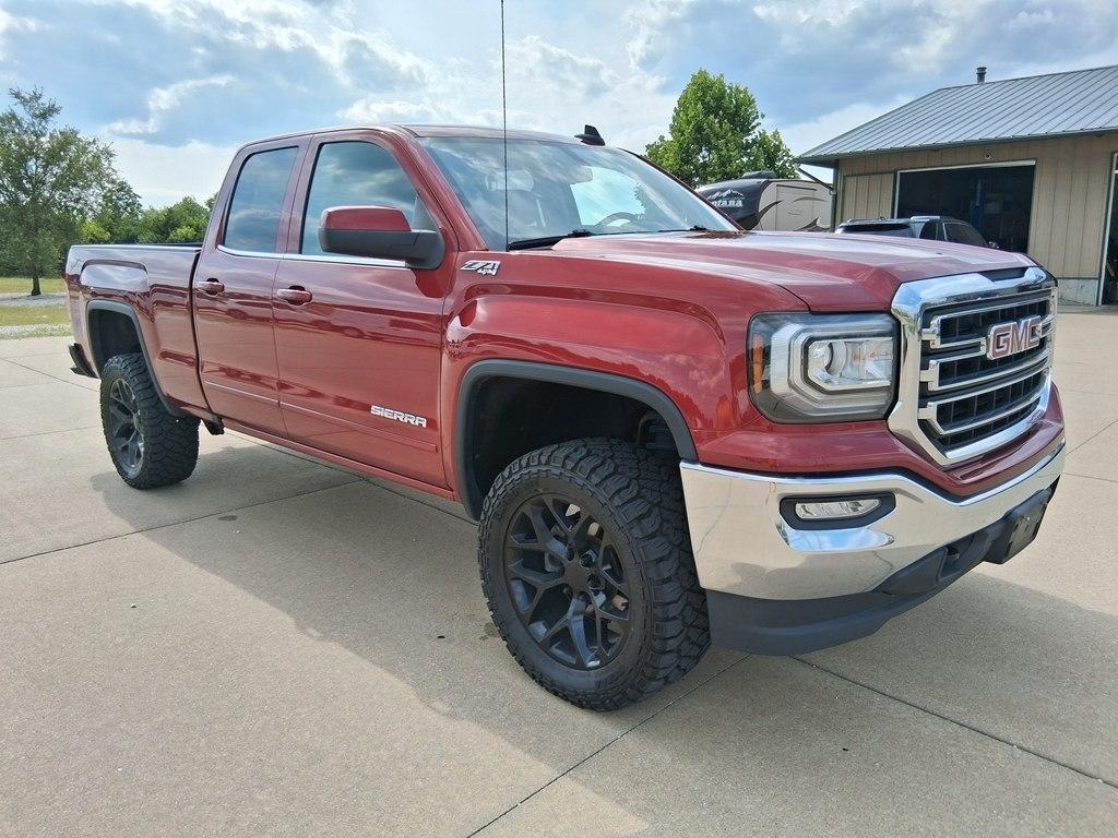 2018 GMC Sierra 1500 SLE - Photo 9