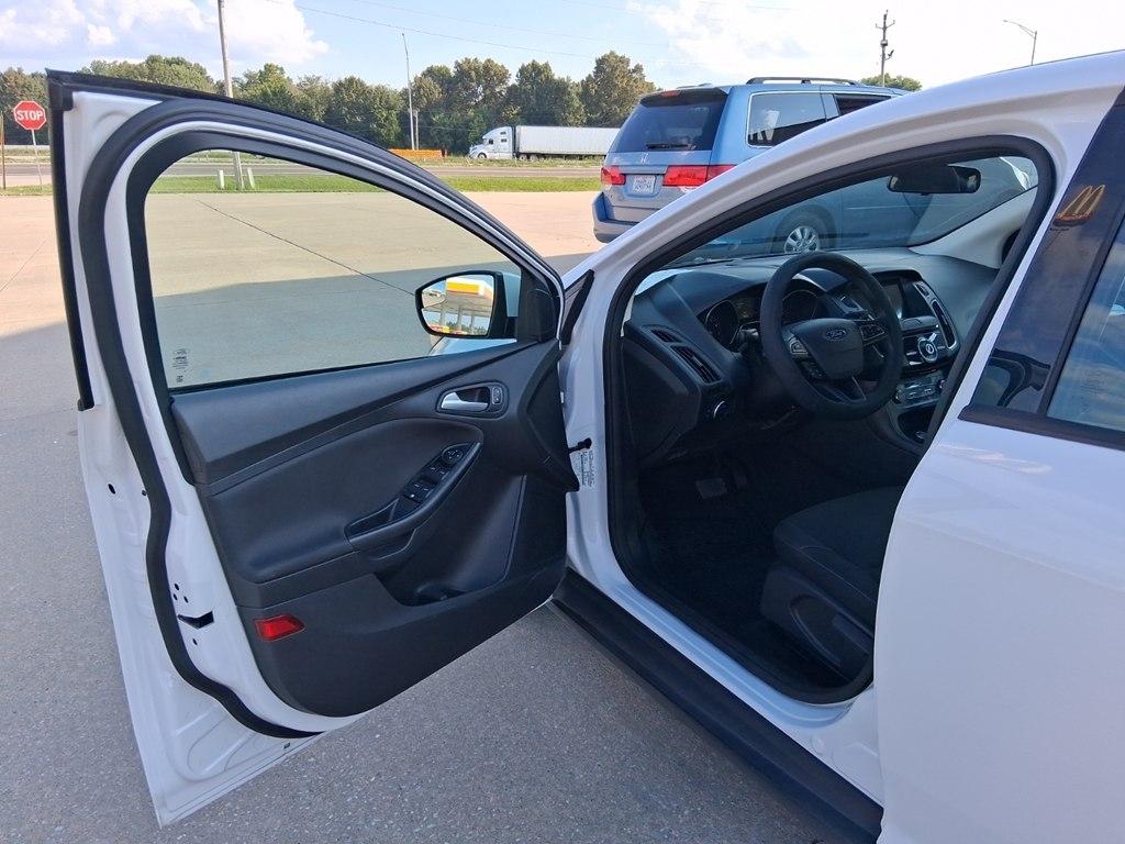 Ford Focus SEL Sedan 2017