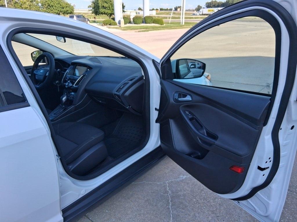 Ford Focus SEL Sedan 2017