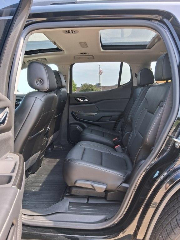 GMC Acadia AWD 4dr SLT 2021