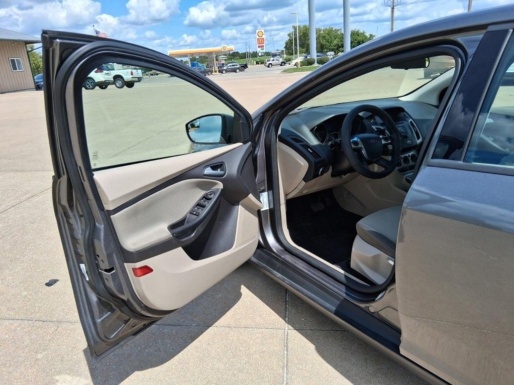 Ford Focus 4dr Sdn SE 2014
