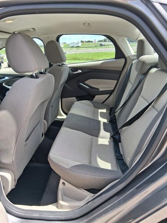 Ford Focus 4dr Sdn SE 2014