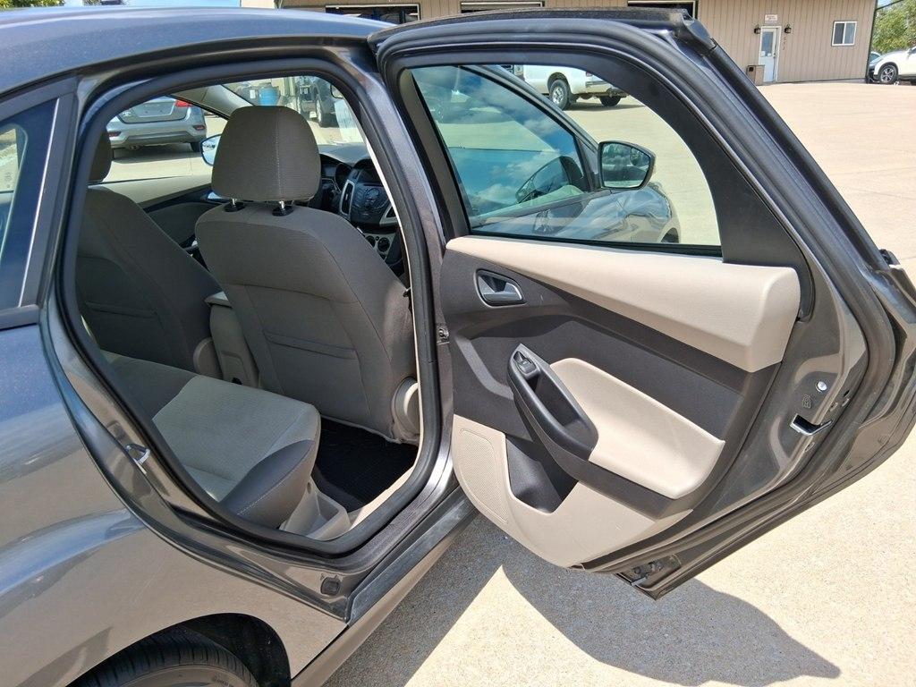 Ford Focus 4dr Sdn SE 2014