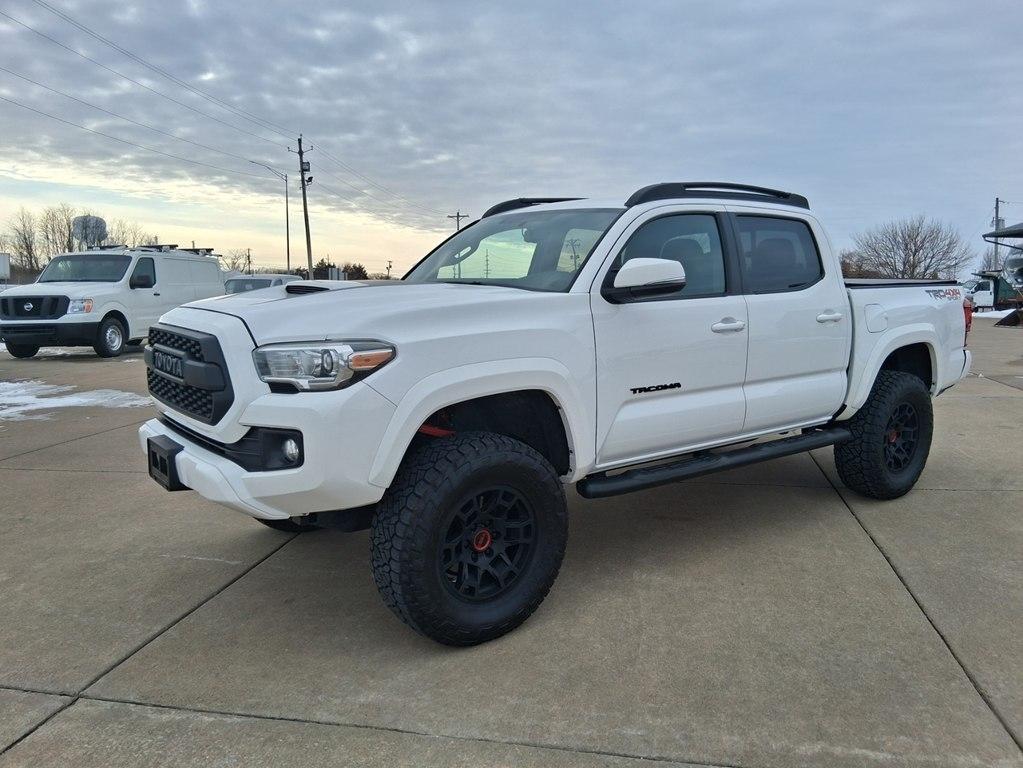 Toyota Tacoma 4WD Double Cab V6 MT TRD Off Road (Natl) 2016