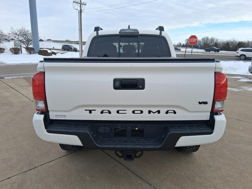 Toyota Tacoma 4WD Double Cab V6 MT TRD Off Road (Natl) 2016