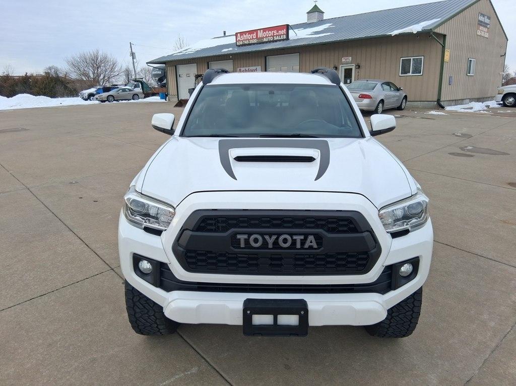 Toyota Tacoma 4WD Double Cab V6 MT TRD Off Road (Natl) 2016