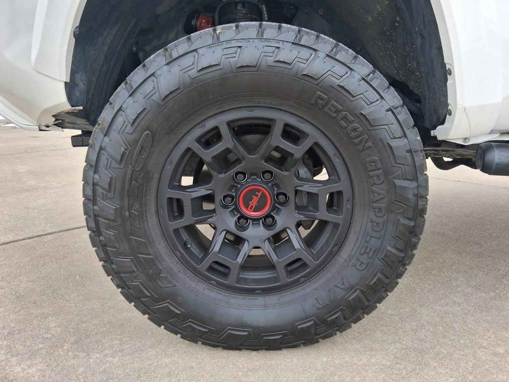 Toyota Tacoma 4WD Double Cab V6 MT TRD Off Road (Natl) 2016