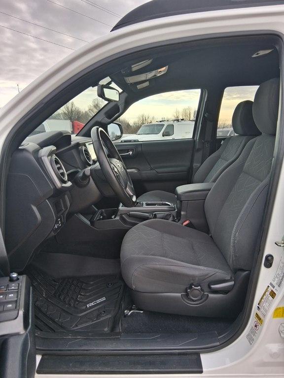Toyota Tacoma 4WD Double Cab V6 MT TRD Off Road (Natl) 2016