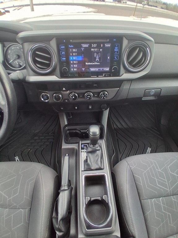 Toyota Tacoma 4WD Double Cab V6 MT TRD Off Road (Natl) 2016