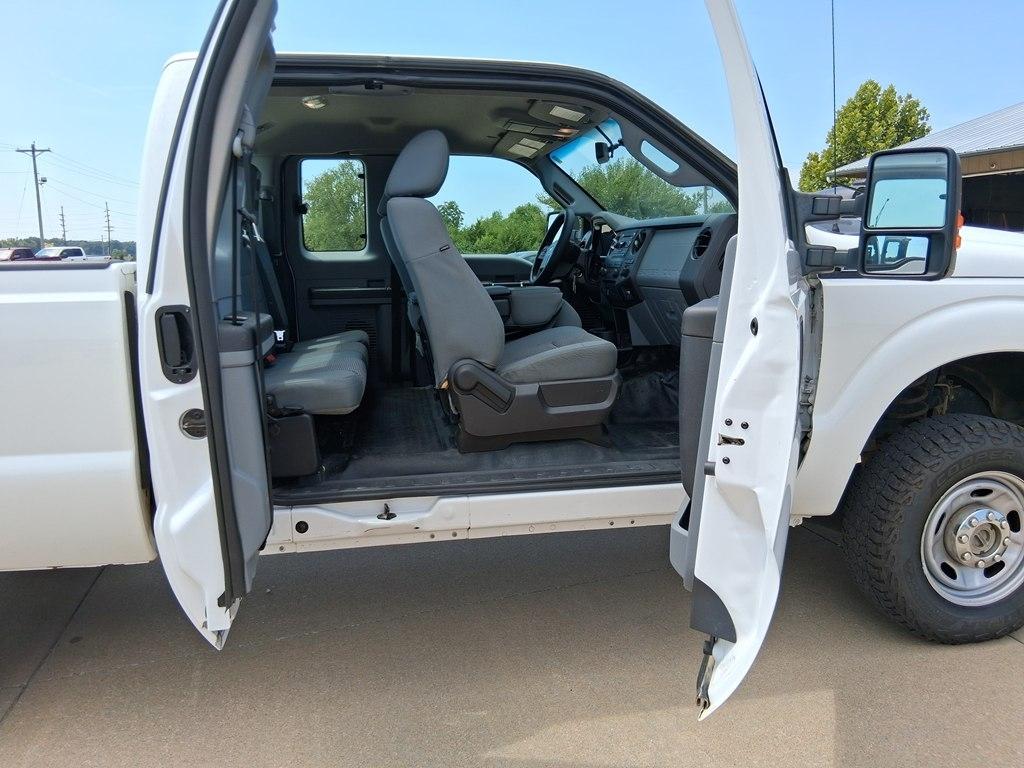 Ford Super Duty F-250 SRW 4WD SuperCab 142" Lariat 2016