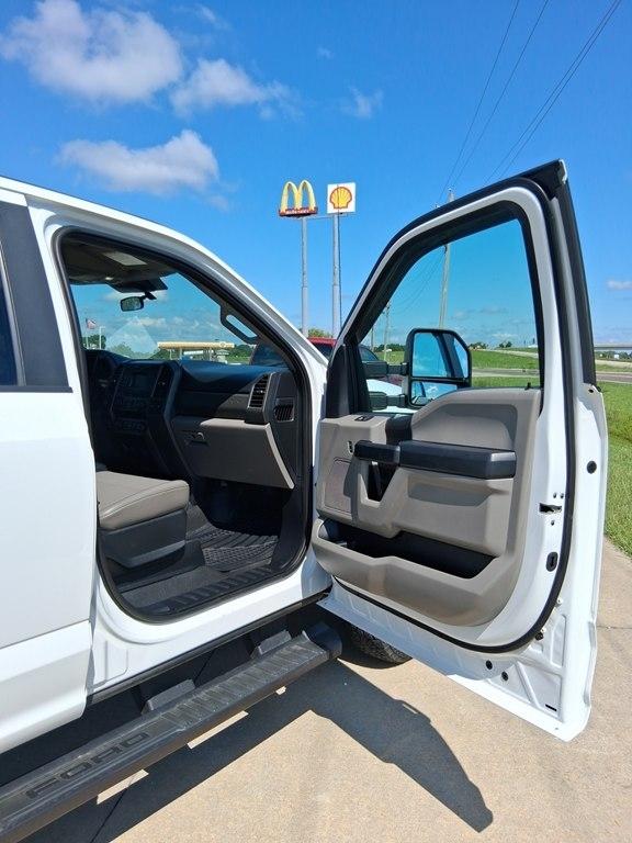 Ford Super Duty F-250 SRW King Ranch 4WD Crew Cab 8' Box 2021