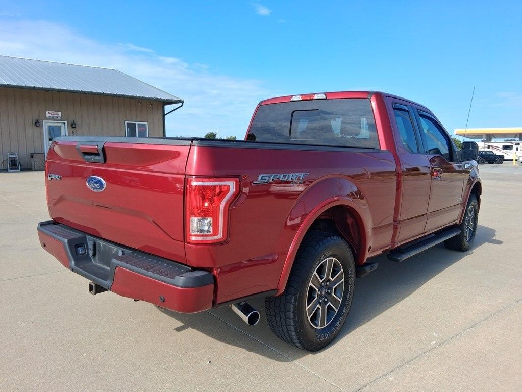 Ford F-150 4WD SuperCab 163" Lariat w/HD Payload Pkg 2015