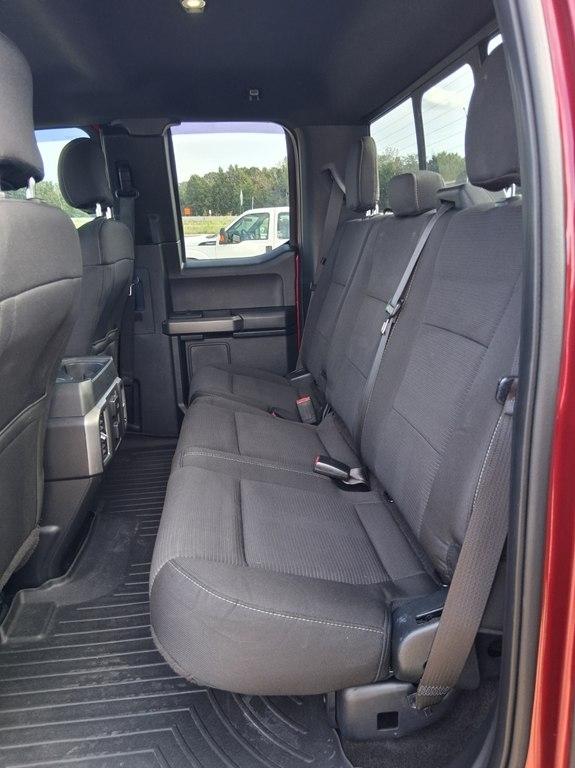Ford F-150 4WD SuperCab 163" Lariat w/HD Payload Pkg 2015