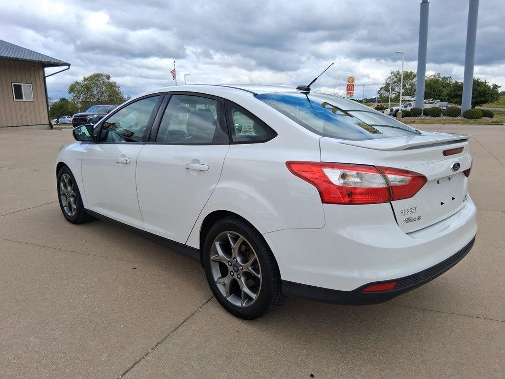 Ford Focus 4dr Sdn SE 2013