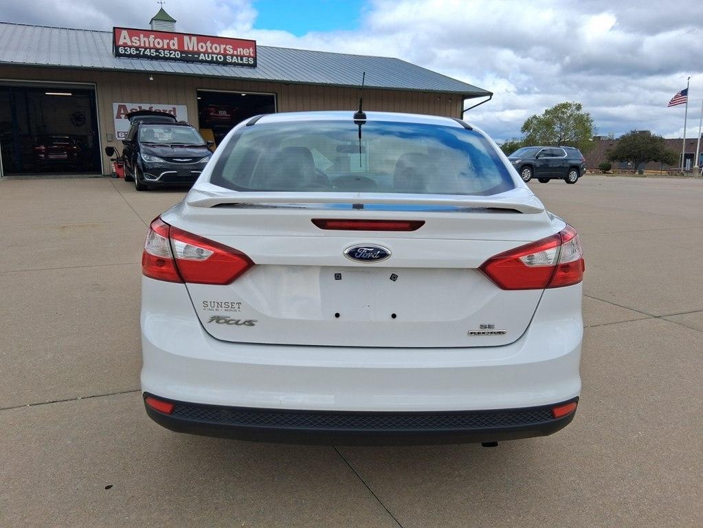 Ford Focus 4dr Sdn SE 2013