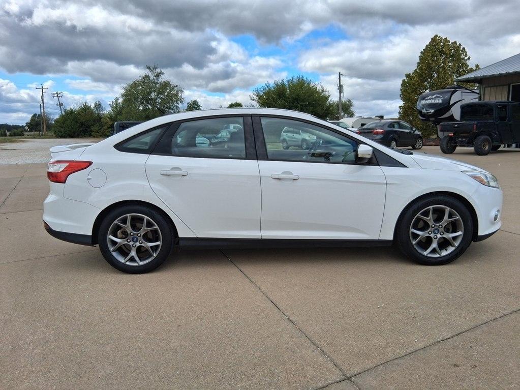 Ford Focus 4dr Sdn SE 2013