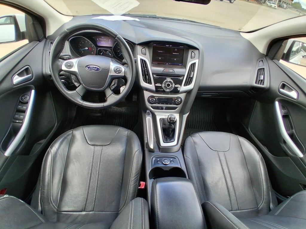 Ford Focus 4dr Sdn SE 2013