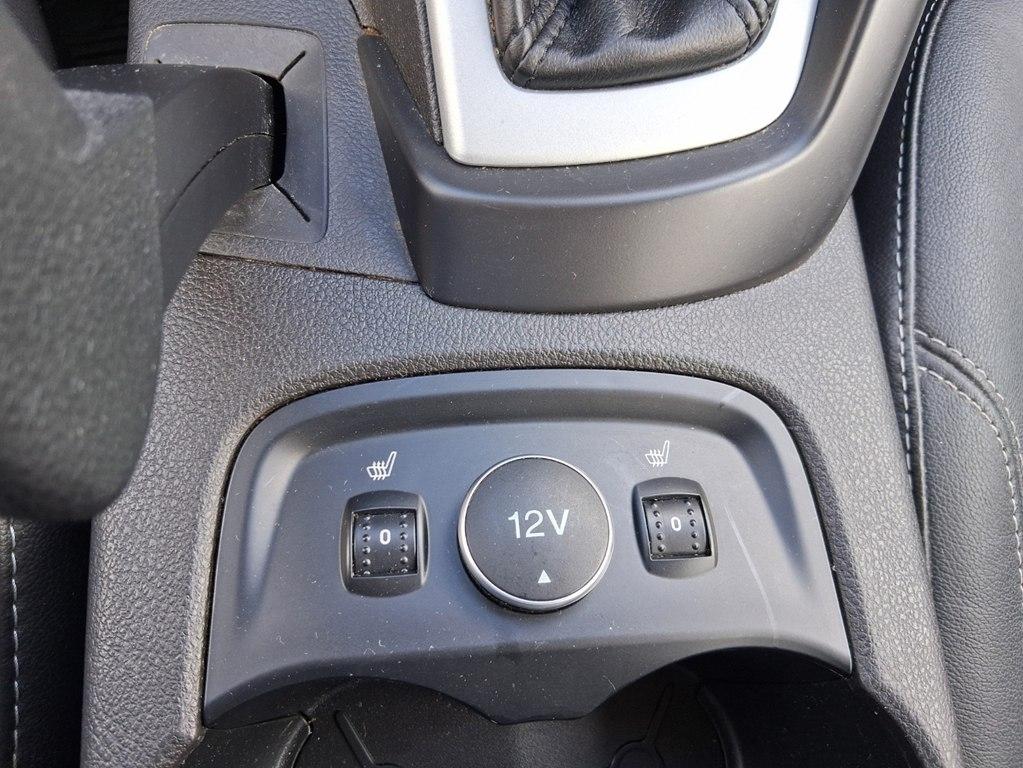 Ford Focus 4dr Sdn SE 2013
