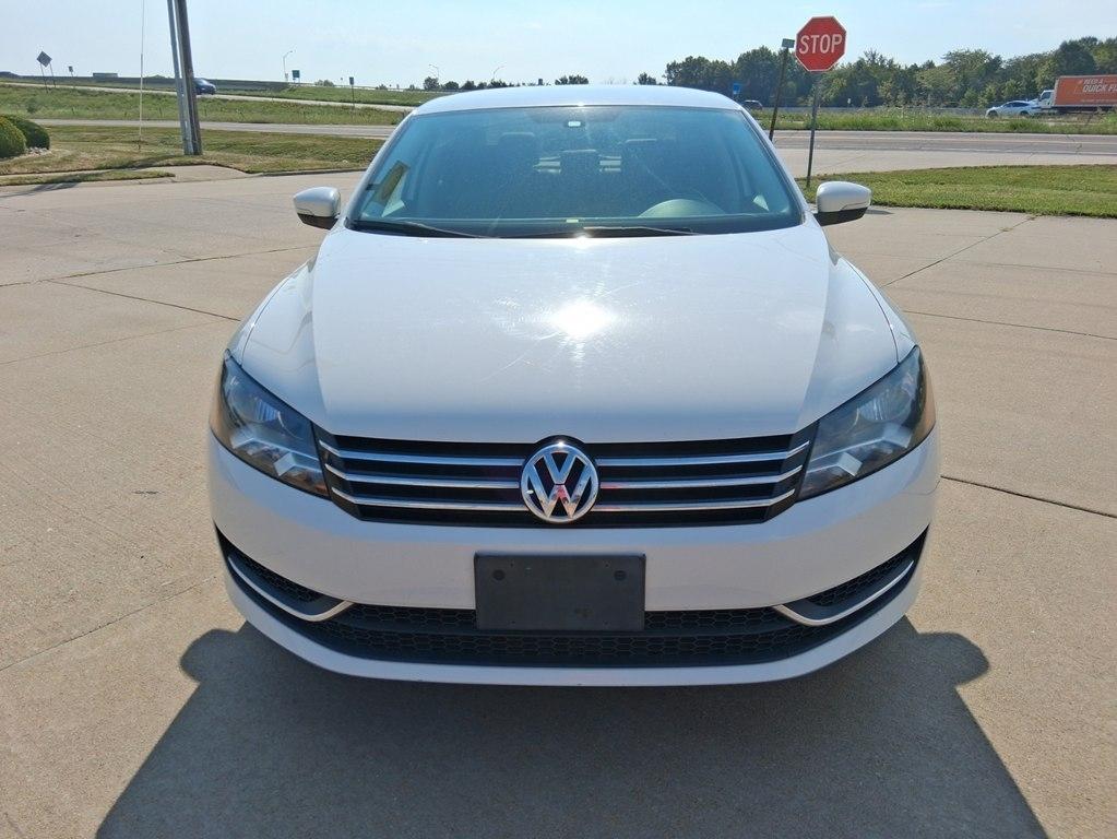 Volkswagen Passat 4dr Sdn 1.8T Auto Wolfsburg Ed PZEV 2014