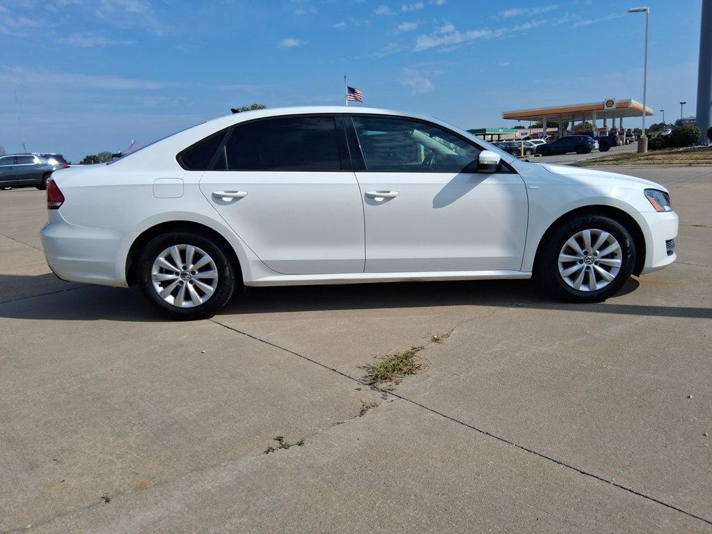 Volkswagen Passat 4dr Sdn 1.8T Auto Wolfsburg Ed PZEV 2014