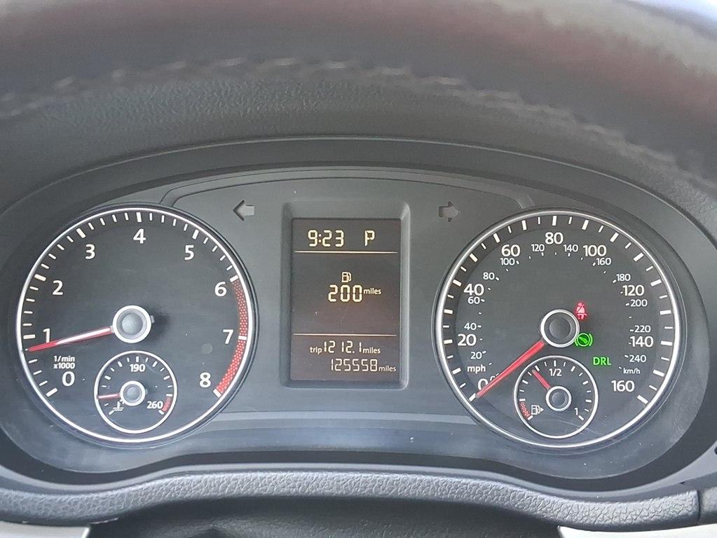 Volkswagen Passat 4dr Sdn 1.8T Auto Wolfsburg Ed PZEV 2014