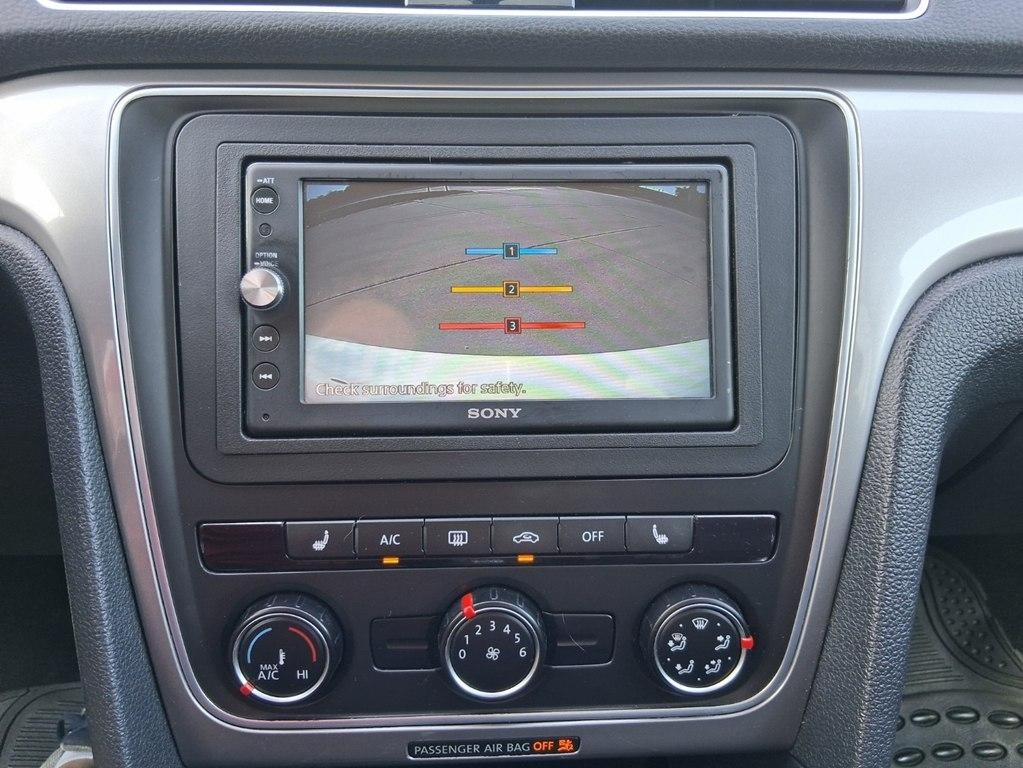 Volkswagen Passat 4dr Sdn 1.8T Auto Wolfsburg Ed PZEV 2014