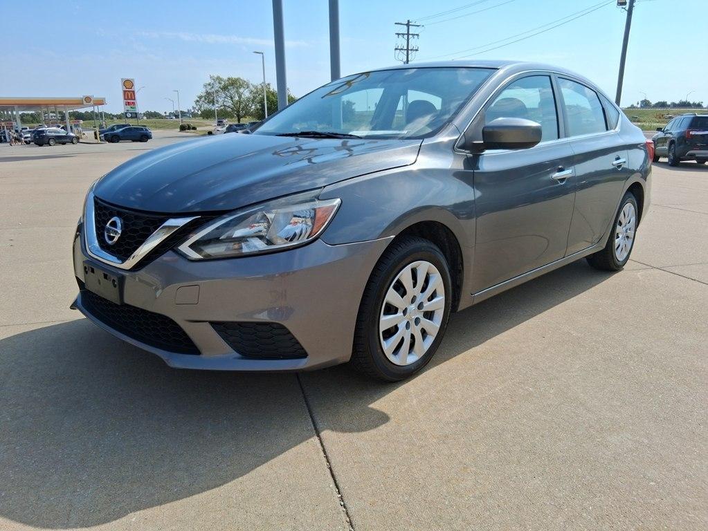 2016 Nissan Sentra 4dr Sdn I4 CVT SV