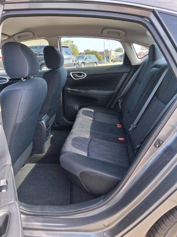 Nissan Sentra 4dr Sdn I4 CVT SV 2016
