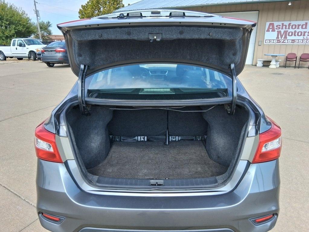 Nissan Sentra 4dr Sdn I4 CVT SV 2016