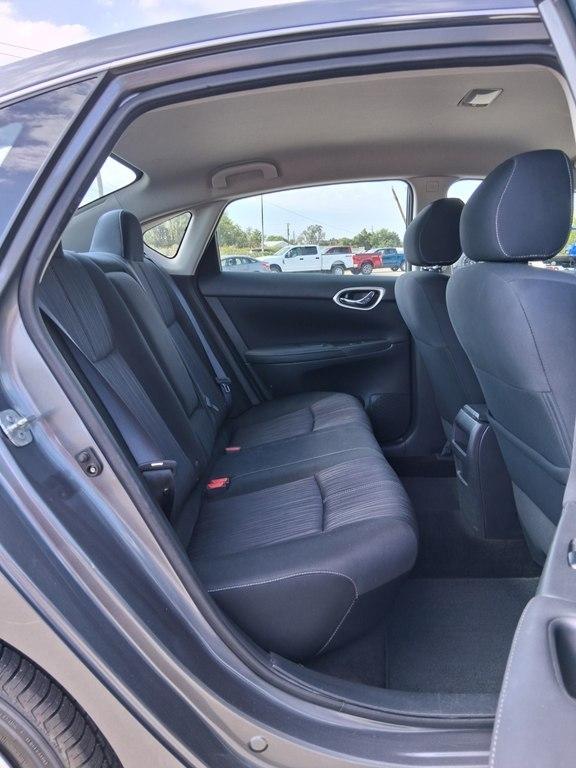 Nissan Sentra 4dr Sdn I4 CVT SV 2016