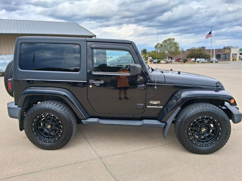 Jeep Wrangler 4WD 2dr Sahara 2015