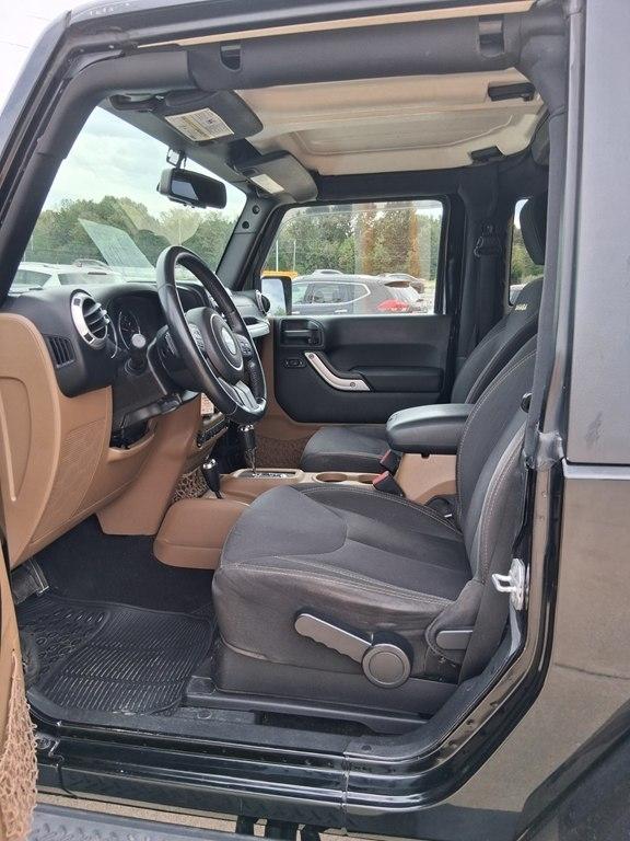 Jeep Wrangler 4WD 2dr Sahara 2015