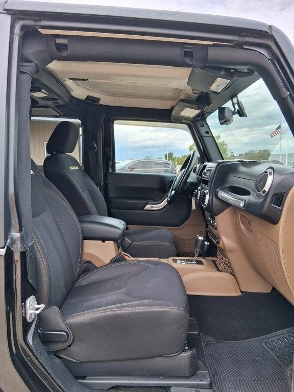 Jeep Wrangler 4WD 2dr Sahara 2015