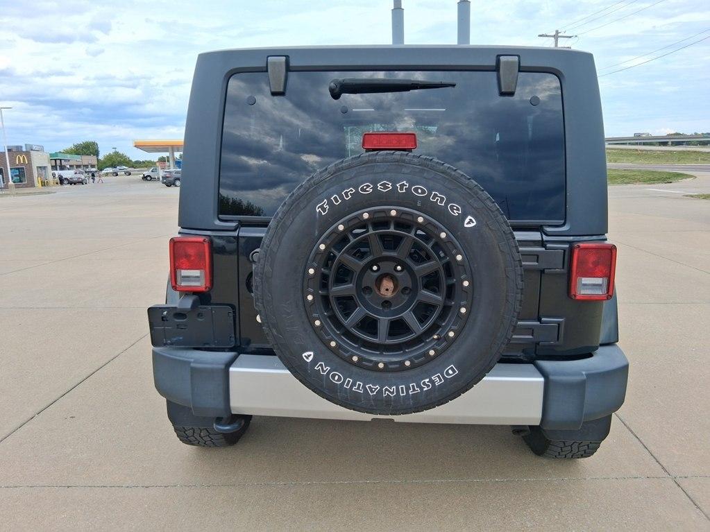 Jeep Wrangler 4WD 2dr Sahara 2015