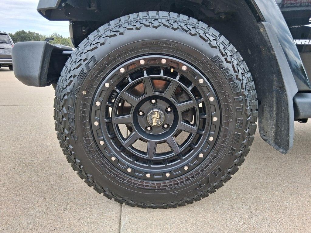 Jeep Wrangler 4WD 2dr Sahara 2015