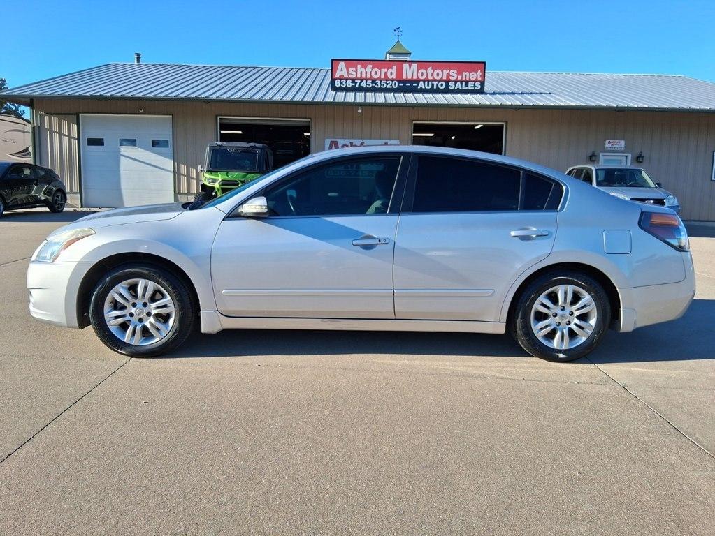 Nissan Altima 4dr Sdn I4 CVT 2.5 S 2012