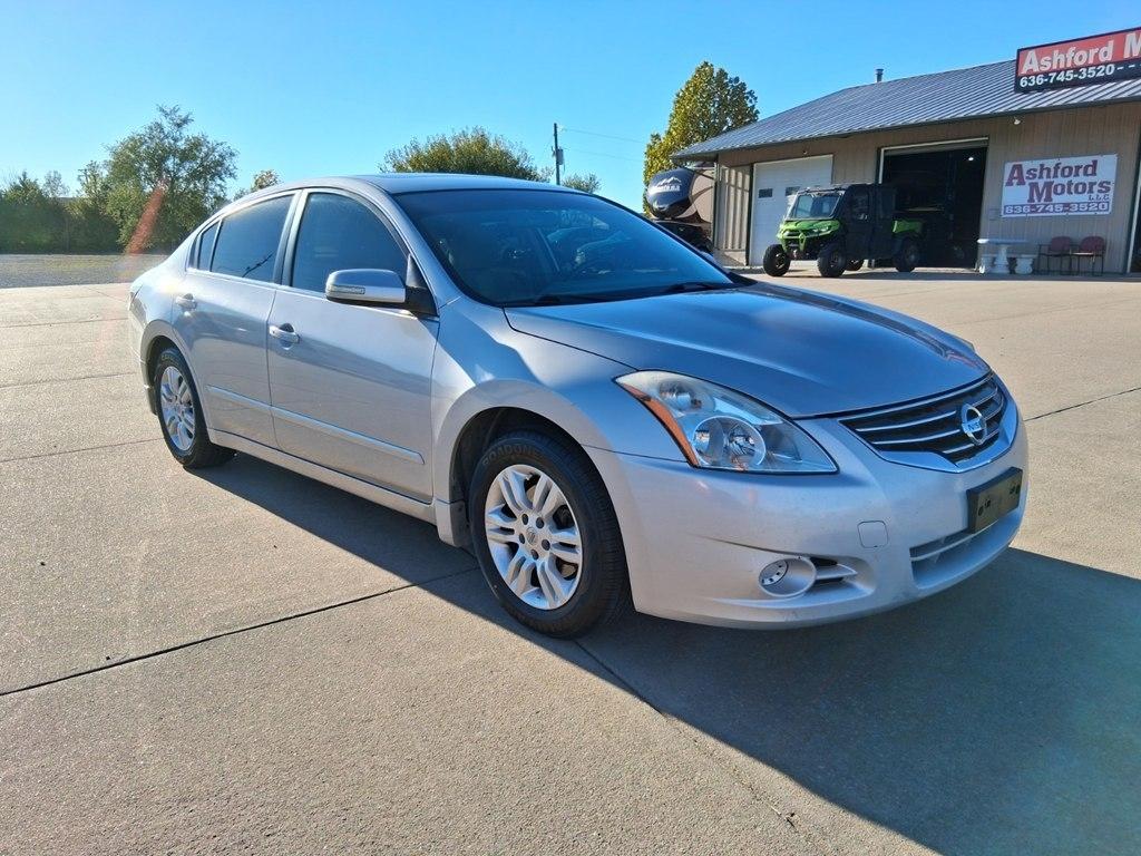 Nissan Altima 4dr Sdn I4 CVT 2.5 S 2012